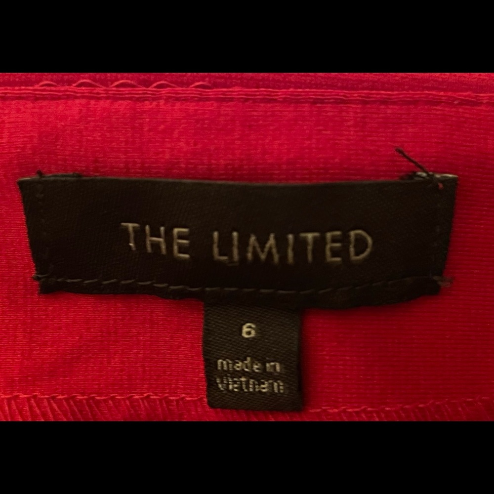 Red skirt by “The Limited”. Size 6. Fun yet professional skirt!
